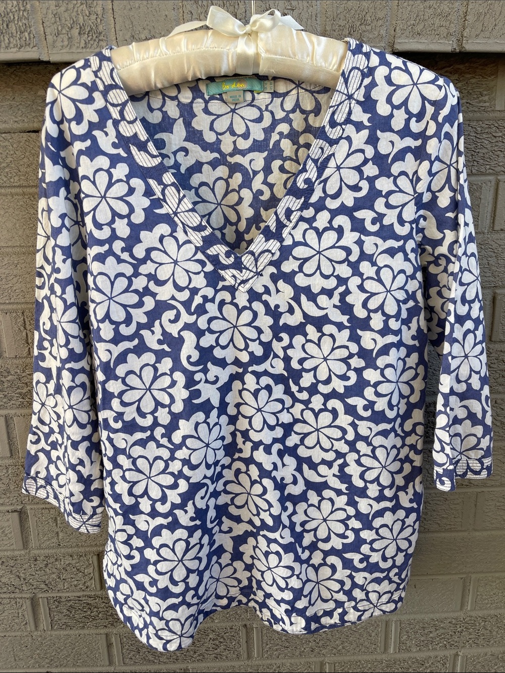 Boden Blue and White Floral V-Neck Tunic- 100% Cotton- size 10